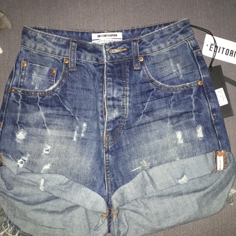 EDITORIAL: Denim shorts